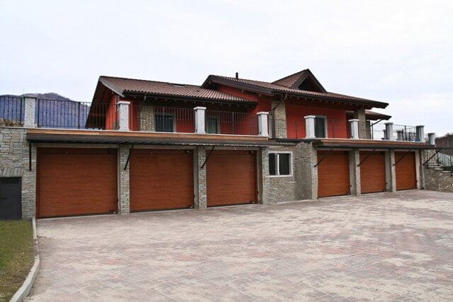 Le porte per garage IRIDIUM DOORS, il giusto mix di eleganza e sicurezza